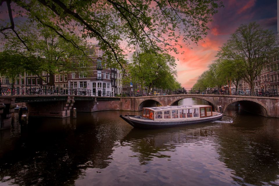 Amsterdam: Classic Boat Cruise With Cheese & Wine Option - Common questions