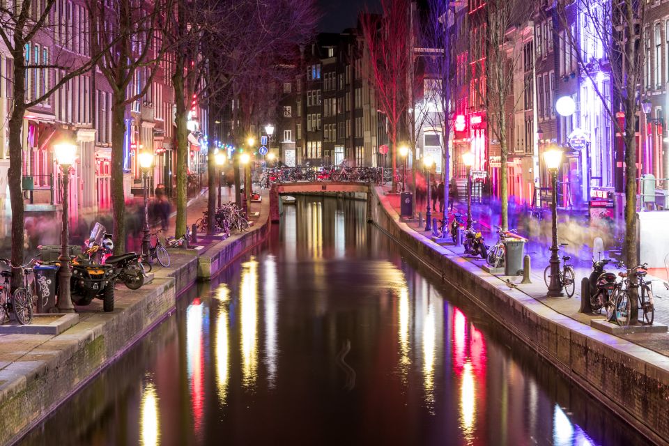 Amsterdam: Red Light District Private Guided Walking Tour - Common questions