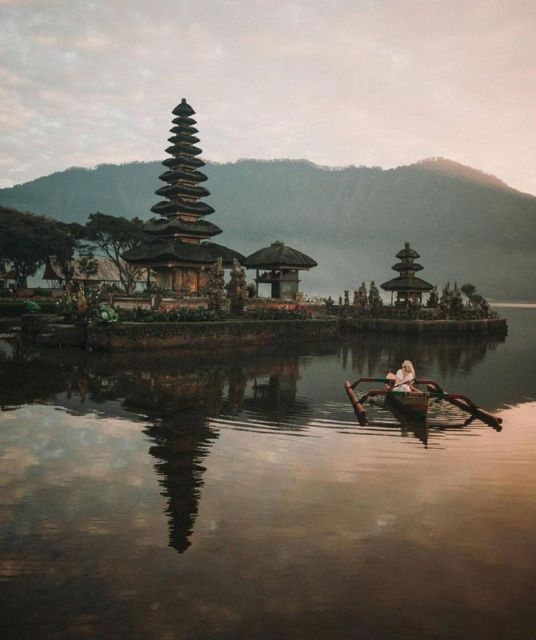 Bali: Best of Ulun Danu Bratan and Tanah Lot Temple Tour - Taman Ayun Temple Architecture