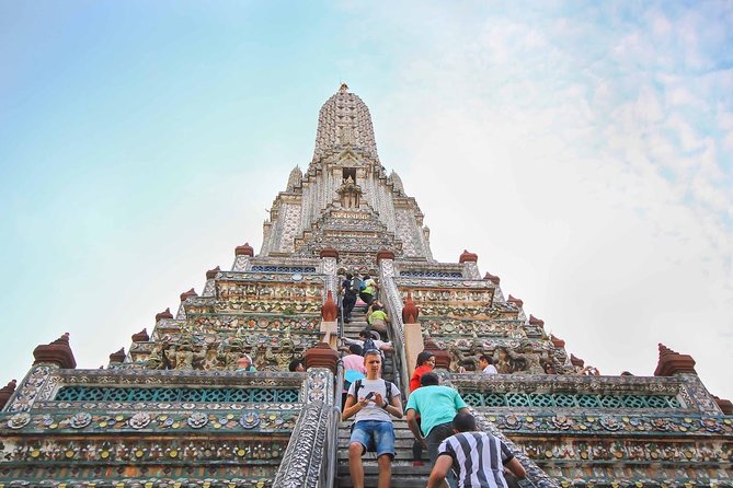 Bangkok Famous Three Temples Tour: Wat Pho, Wat Traimit, Wat Arun - Common questions