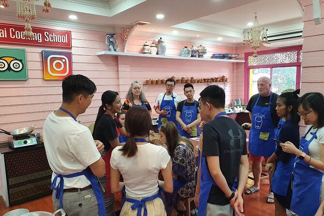 Bangkok Small-Group Half-Day Cooking Class With Market Visit - Common questions