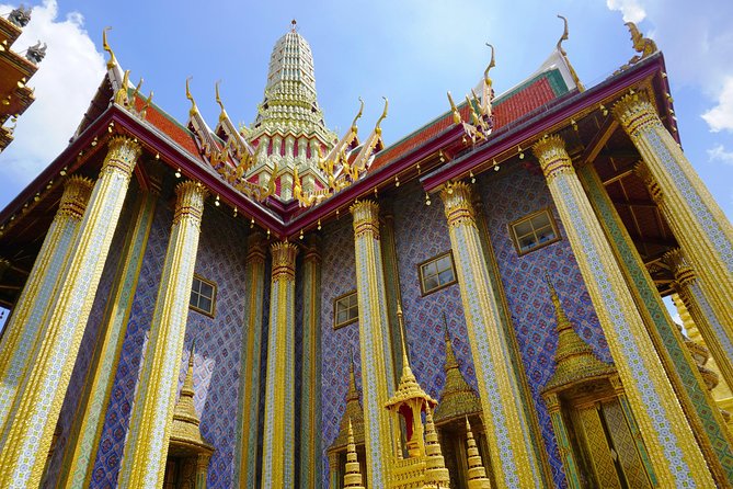 Bangkok's Royal Realms of the Chakri Dynasty - Grand Palace - Dress Code and Etiquette Requirements