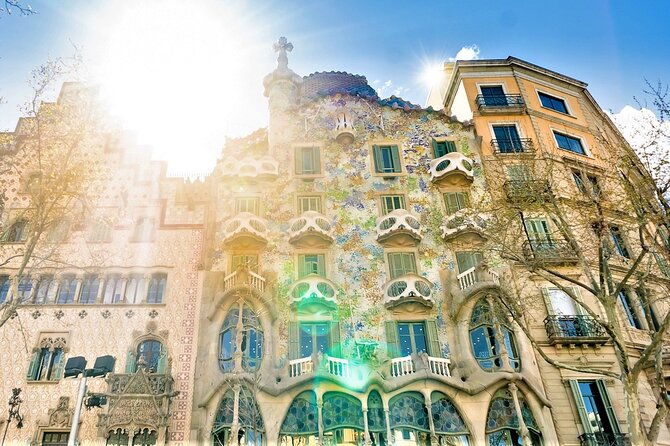 Barcelona Private Tour With an Expert Guide - Tailored Traveler Experience