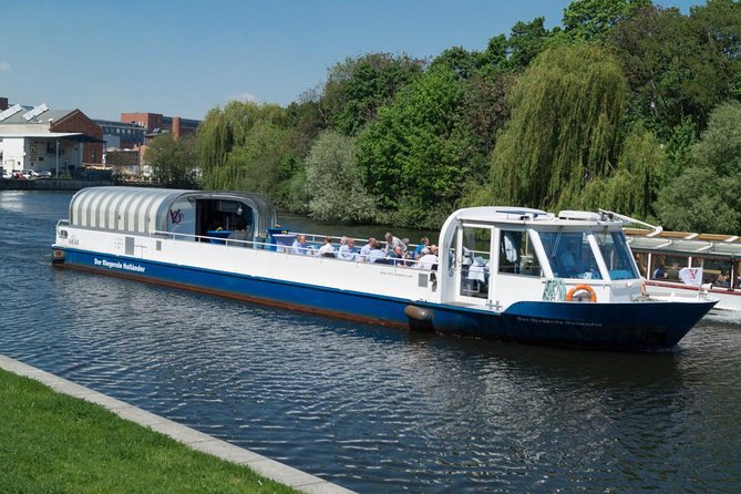 Berlin 4-Course Sunset Dinner Cruise Including Drinks - Enhancing the Experience