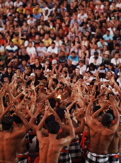 Best of Uluwatu Sunset, Kecak Dance With Dinner in Jimbaran - Sunset at Uluwatu Temple