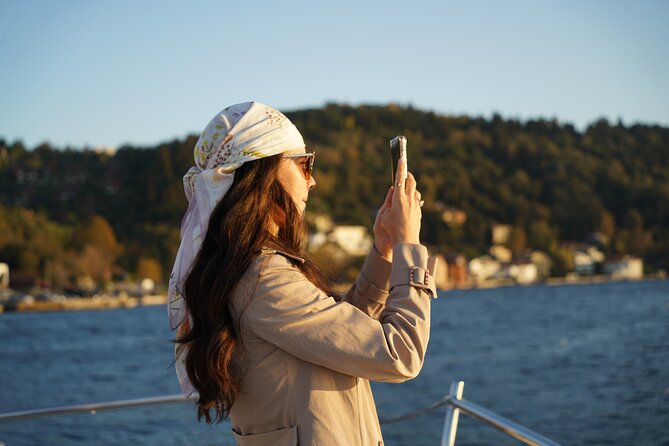 Bosphorus Afternoon Cruise on Yacht - With Live Guide - Customer Support and Assistance