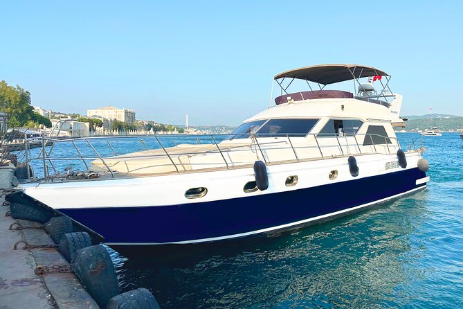 Bosphorus & Golden Horn: Sunset Yacht Cruise With Expert Guide