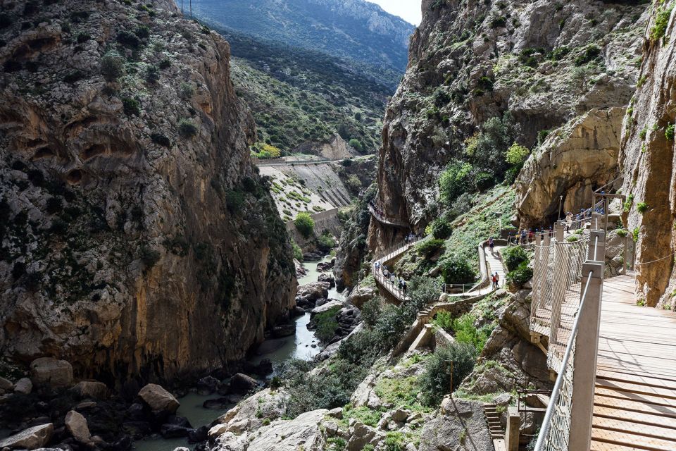 Caminito Del Rey: Guided Tour With 1 Drink and Shuttle Bus - Directions for the Tour