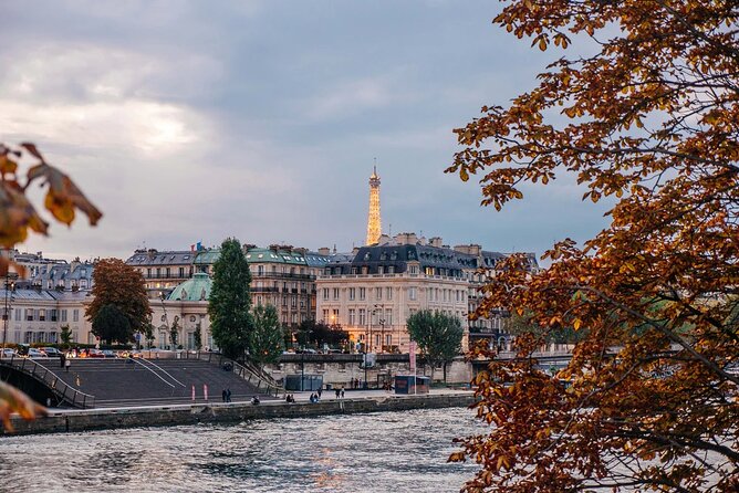 CDG Transfer With Paris Tour, Montmartre, Marais & Saint Germain - Strolling Through Saint Germain