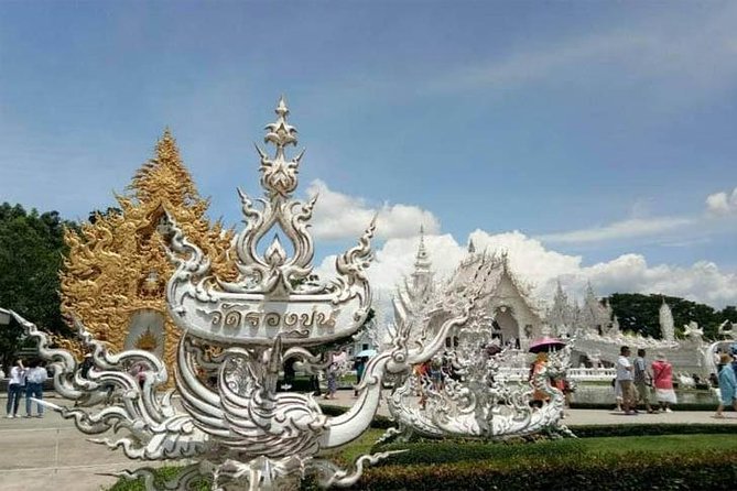 Chiang Mai-Chiang Rai: White Temple-Black House-Blue Temple-Karen Village - Last Words