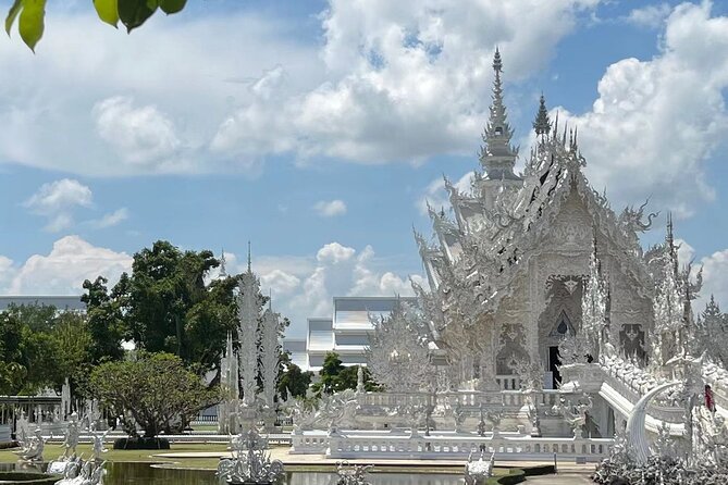 Chiang Mai to Chiang Rai Popular One Day Join Tour With Small Group Guided - Common questions