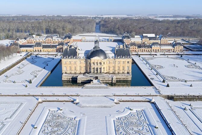 Christmas Fairytale: Vaux-Le-Vicomte Chateau Private Guided Tour - Booking Information and Options