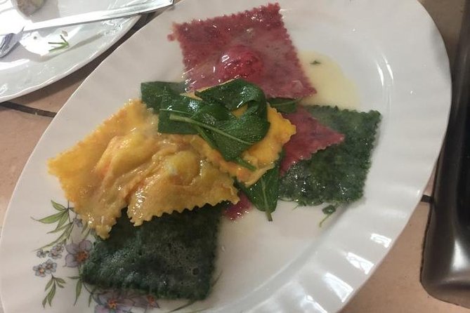 Colorful Pasta Cooking Class Near Arezzo - Common questions