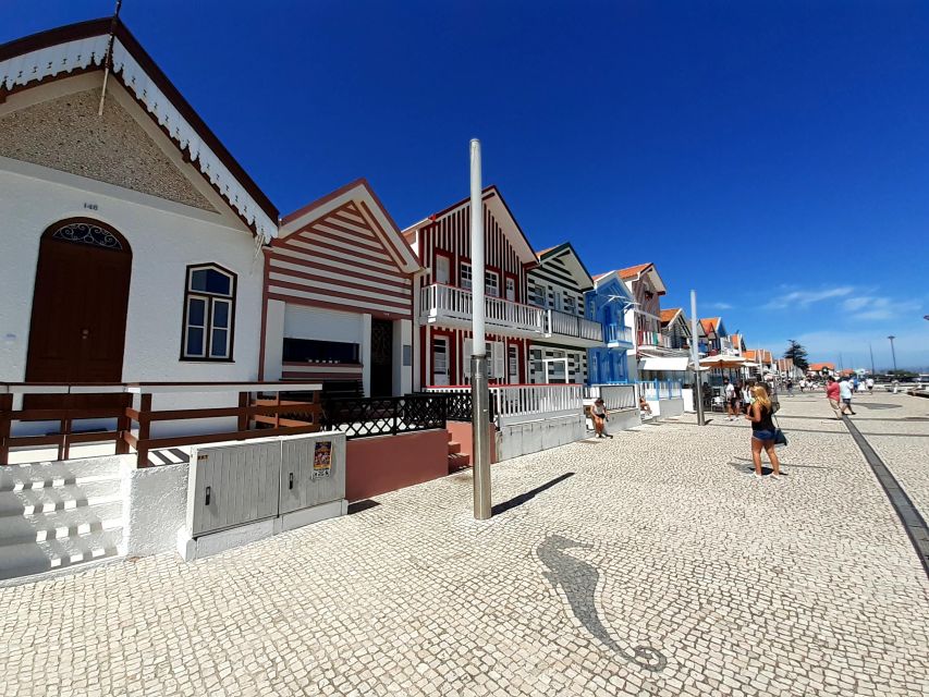 Costa Nova Tour Color "Stripe Houses" - Meeting Point at José Estevão Avenue