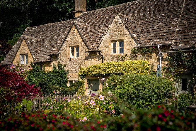 Cotswolds Village Private Car Tour and Photoshoot - Common questions