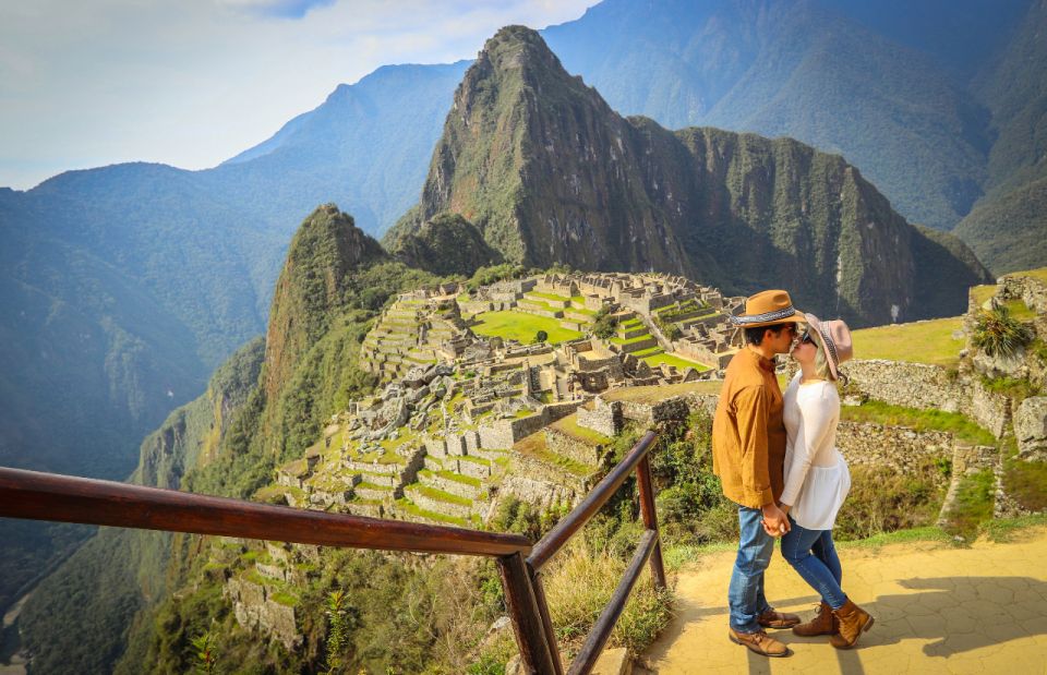 Cusco:Machupicchu by Hiram Bingham Luxury Train Private Tour - Briefing and Transportation