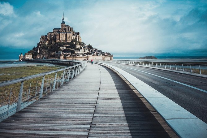 Day Trip to Mont-Saint-Michel From Paris - Dining Options on the Island