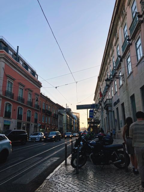 Decorative Arts Tour: Baixa De Lisboa - Directions