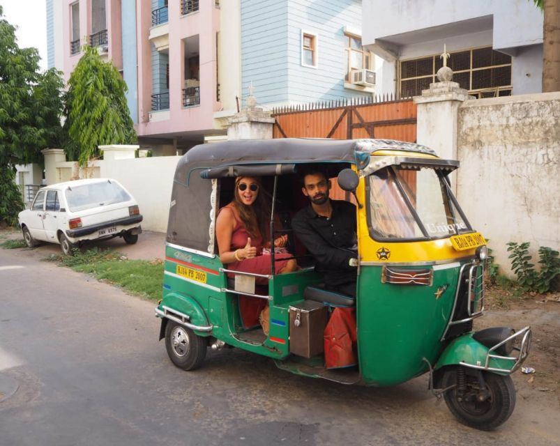 Delight 2 Days Pink City Jaipur Sightseeing Tour By TukTuk - Common questions
