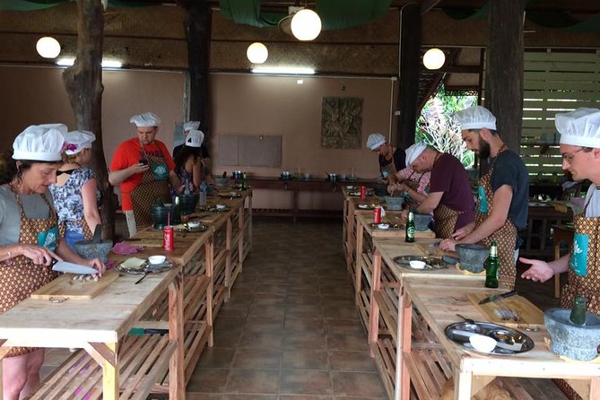 Dinner Cooking Class With Thai Master Chef at Sukho Cuisine Koh Lanta - Class Size and Availability