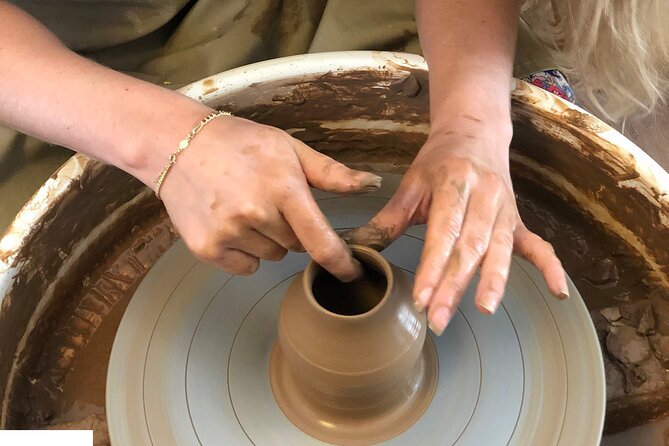 Discovery of Pottery at the Arterre Workshop by Zineb TRIKI - Additional Details for Arterre Workshop
