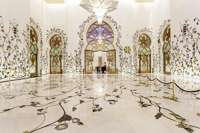 Dubai to Abu Dhabi Grand Mosque & Qasr Al Watan Palace - Tips for a Seamless Tour Experience