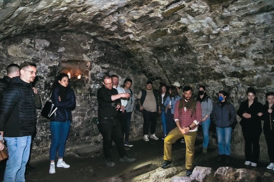 Edinburgh: Underground Vaults Tour - Meeting Point