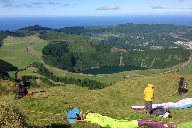 Explore With Our Guides the West Side & Sete Cidades on a Surprising 4x4tour - Customer Support Details