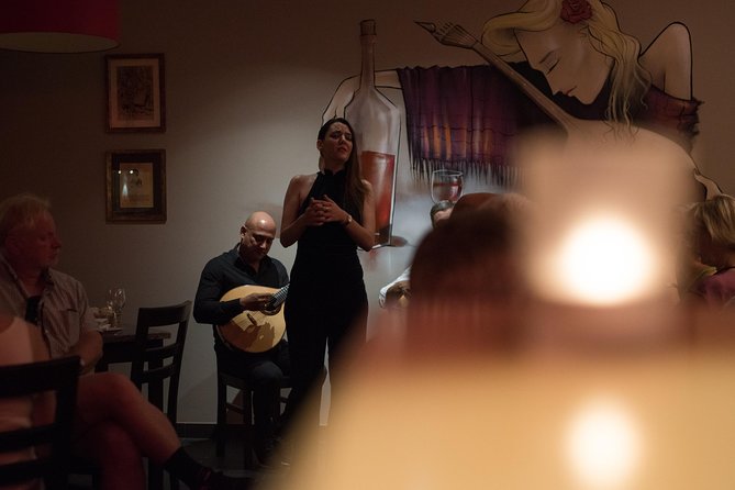 Fado Inside the Box Early Evening Show in Lisbon - Key Points