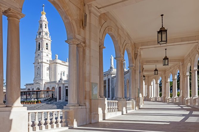 Fátima, Batalha, Nazaré and Óbidos Private Tour - Guide and Transportation