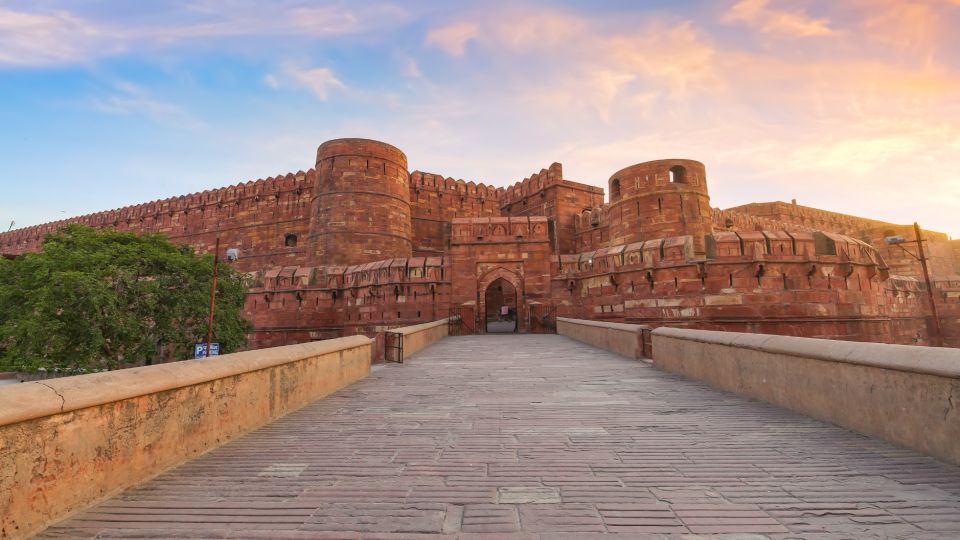 From Agra: Private Guided Tour Agra and Fatehpur Sikri - Background