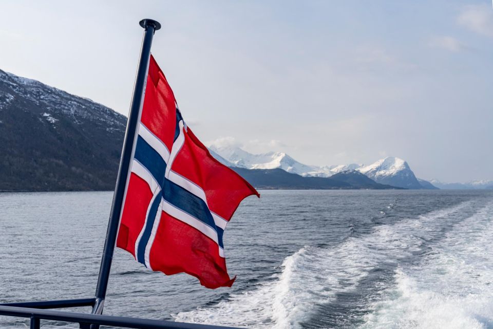 From Ålesund: Winter Fjord Cruise to Geirangerfjord - Highlights and Itineraries
