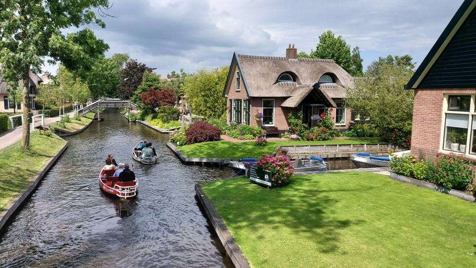 From Amsterdam: Giethoorn Small Group Tour With Boat Ride - Scenic Drive Through Countryside