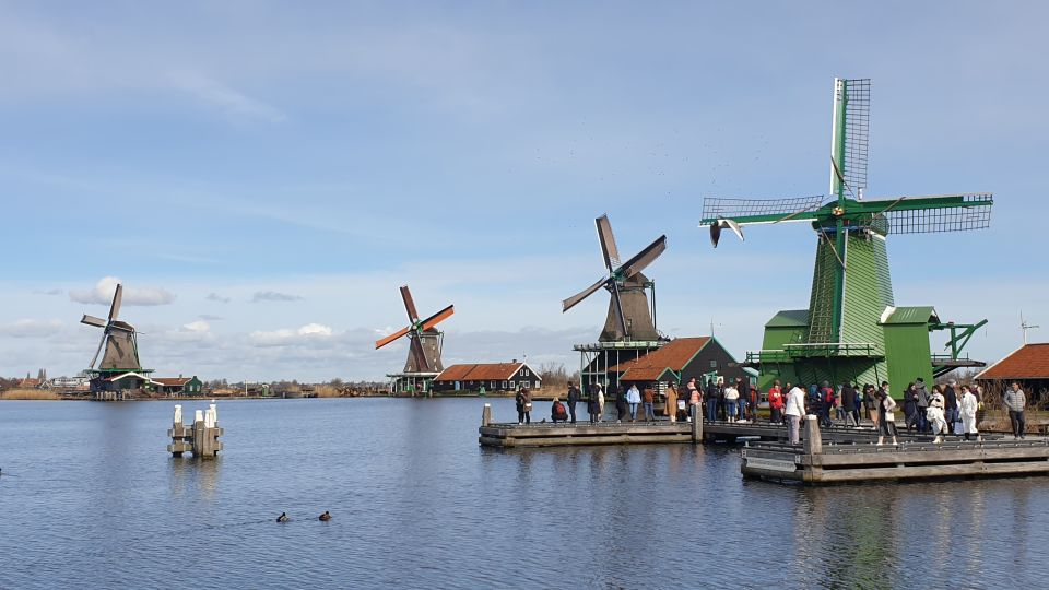From Amsterdam: Small Group Zaanse Schans and Volendam Tour - Highlights of Zaanse Schans