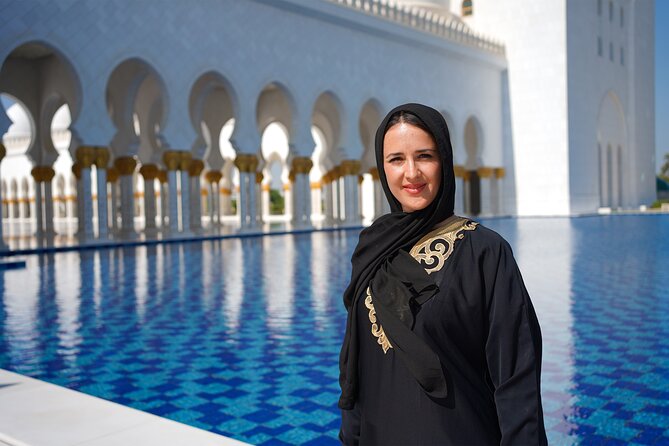 From Dubai: Abu Dhabi Sheikh Zayed Grand Mosque Guided Tour - Visitor Experience