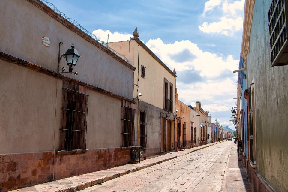 From Guanajuato: Private Tour of Queretaro & Pena De Bernal - Common questions