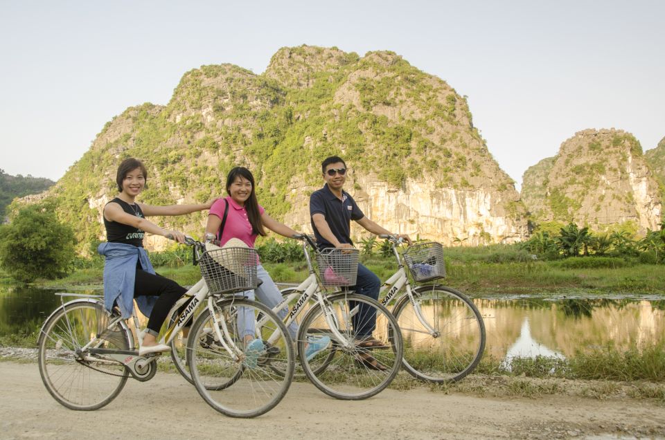 From Hanoi: Hoa Lu - Tam Coc - Mua Caves With Transfer - Common questions