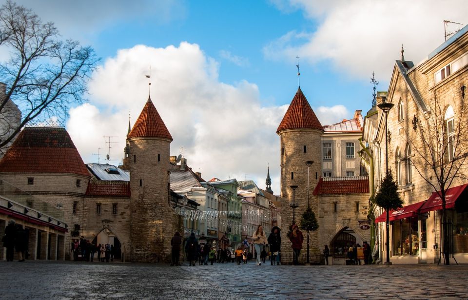 From Helsinki: Guided Day Trip to Tallinn by Ferry and Car - Tour Highlights