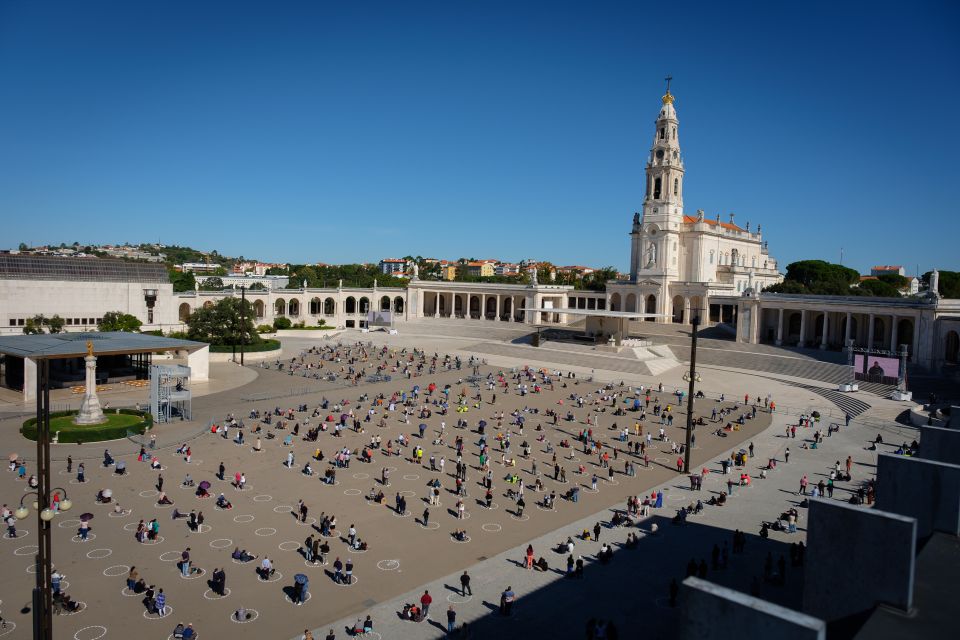 From Lisbon, Fatima, to Santiago De Compostela Drop off - Common questions