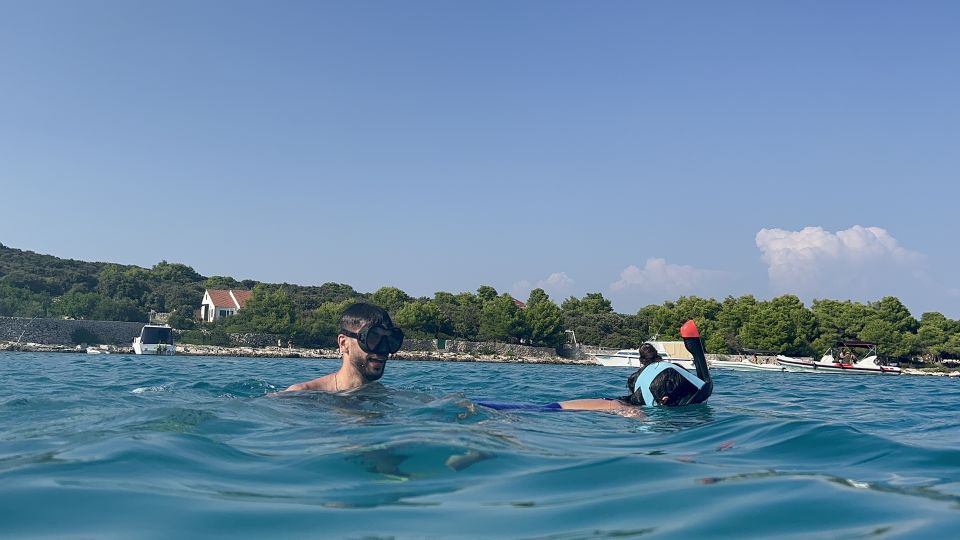 From Split: Speedboat Blue Lagoon & NečUjam ŠOlta Private - Directions