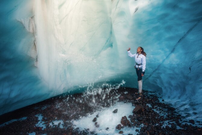 Glacier and Ice Cave Private Photoshoot - 15 Shot Photo Package - Glacier Equipment Provided