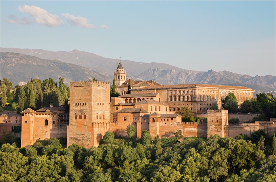 Granada: Alhambra, Nasrid Palaces and Generalife Guided Tour - Directions