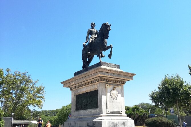 Guided Tour Ciutadella Park Nature, Triumphal Arch and Gaudí in Barcelona. - Tour Inclusions