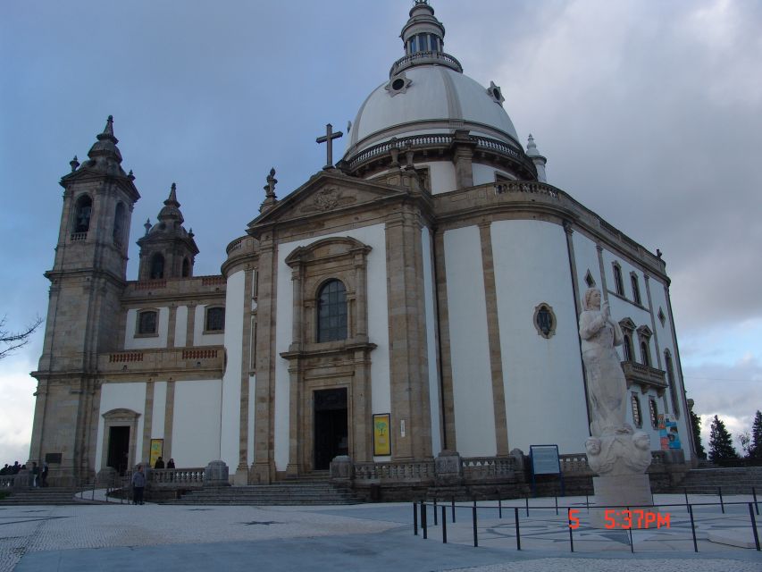 Guimarães/Braga Private City Tour - Guides Expertise and Service