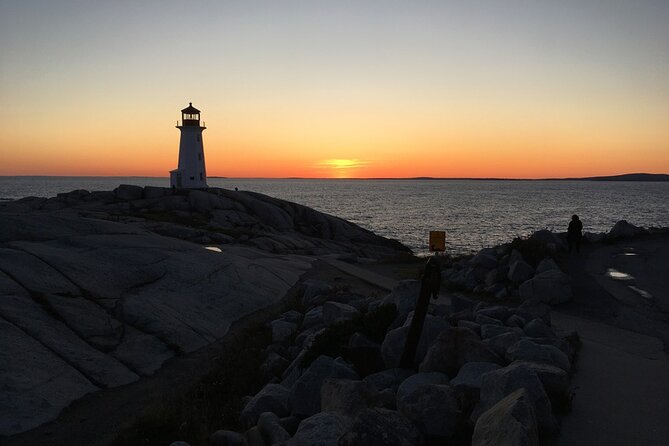 Half Day Small Group Tour in Peggys Cove and Titanic Cemetery - Common questions