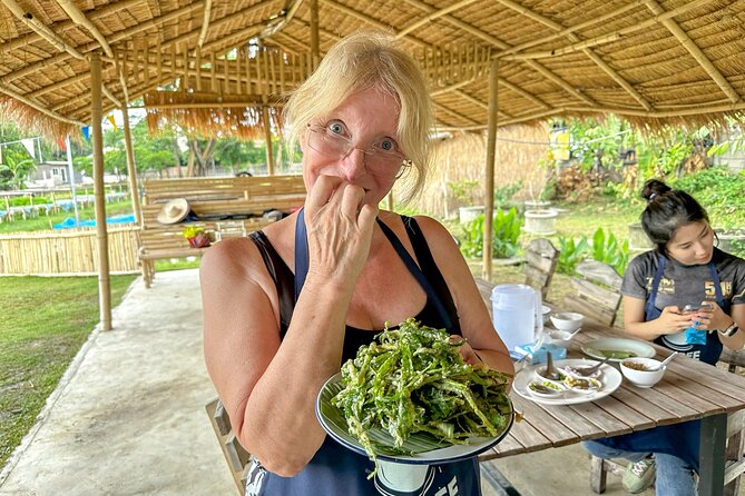 Half-Day Thai CookingClass at A Roi Dee Organic Farm in ChiangMai - Assistance and Support