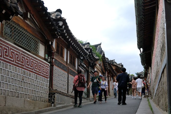 Half Day Walking Tour - Gyeongbok Palace & Bukchon Hanok Village - Reviews and Testimonials
