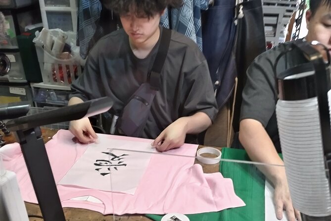 Handwriting Kanji With Ink on T-Shirt Private Art Class in Tokyo - Last Words