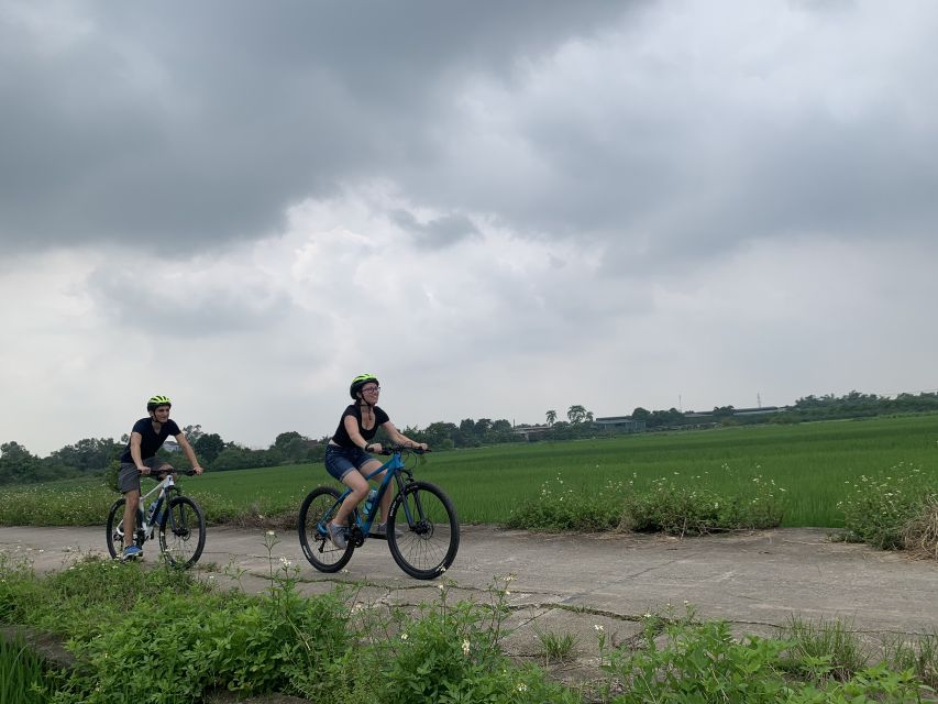 Hanoi: Bike Tour Through Hidden Gems and Banana Island - Customer Reviews