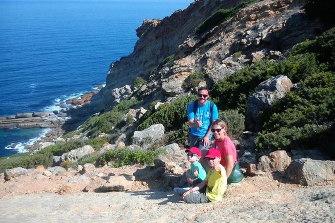 Hiking Tour to Footprints of Dinosaur in Espichel Cape - Navigating the Tour